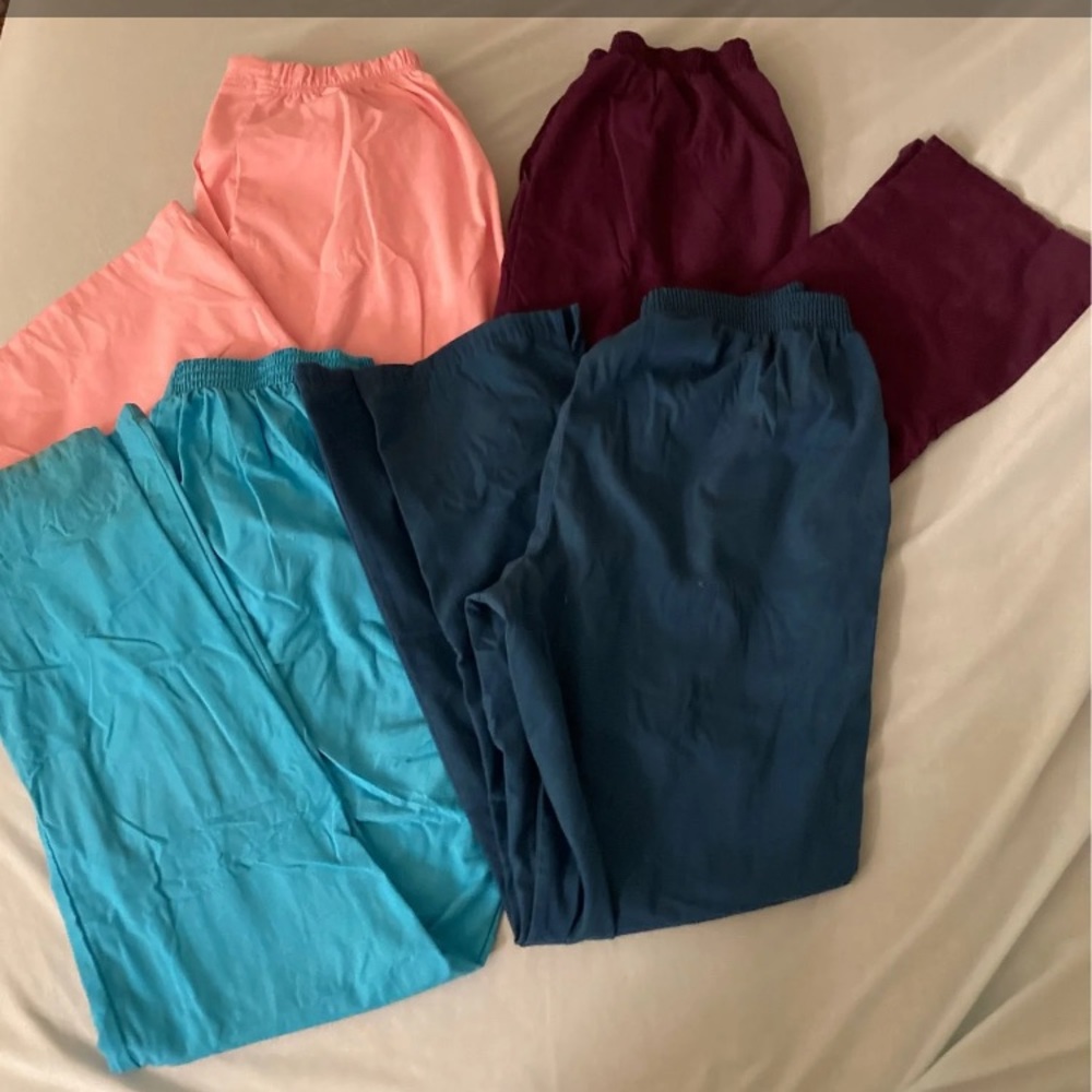 Bundle of 4 medium scrub pants